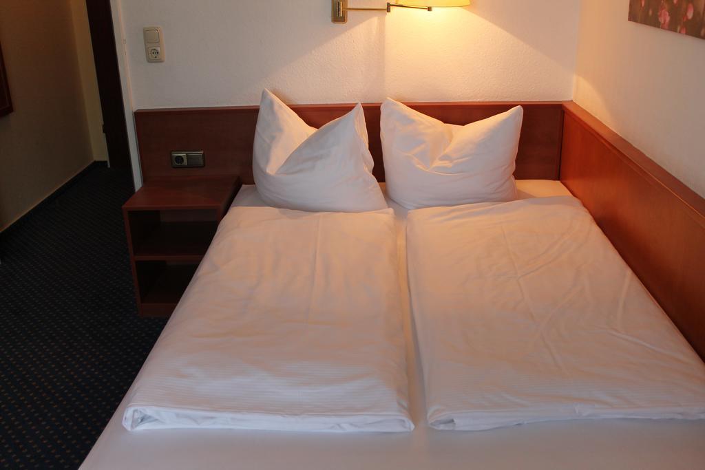 Hotel-Restaurant Seegarten Quickborn Quickborn  Δωμάτιο φωτογραφία